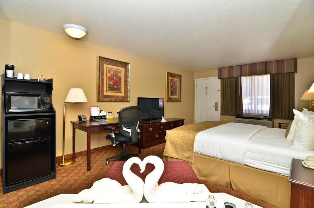 Best Western Fallon Inn & Suites מראה חיצוני תמונה