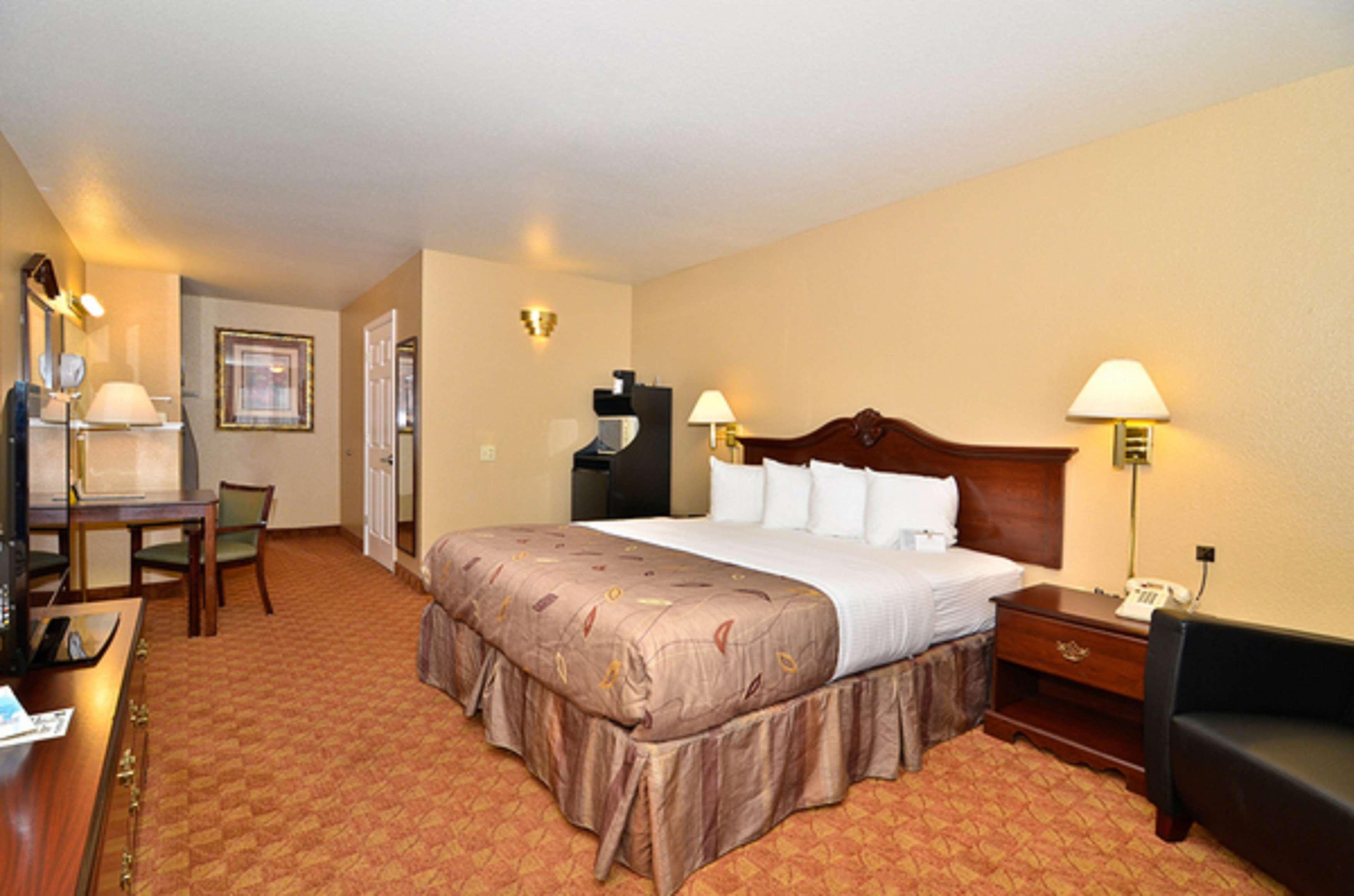 Best Western Fallon Inn & Suites מראה חיצוני תמונה
