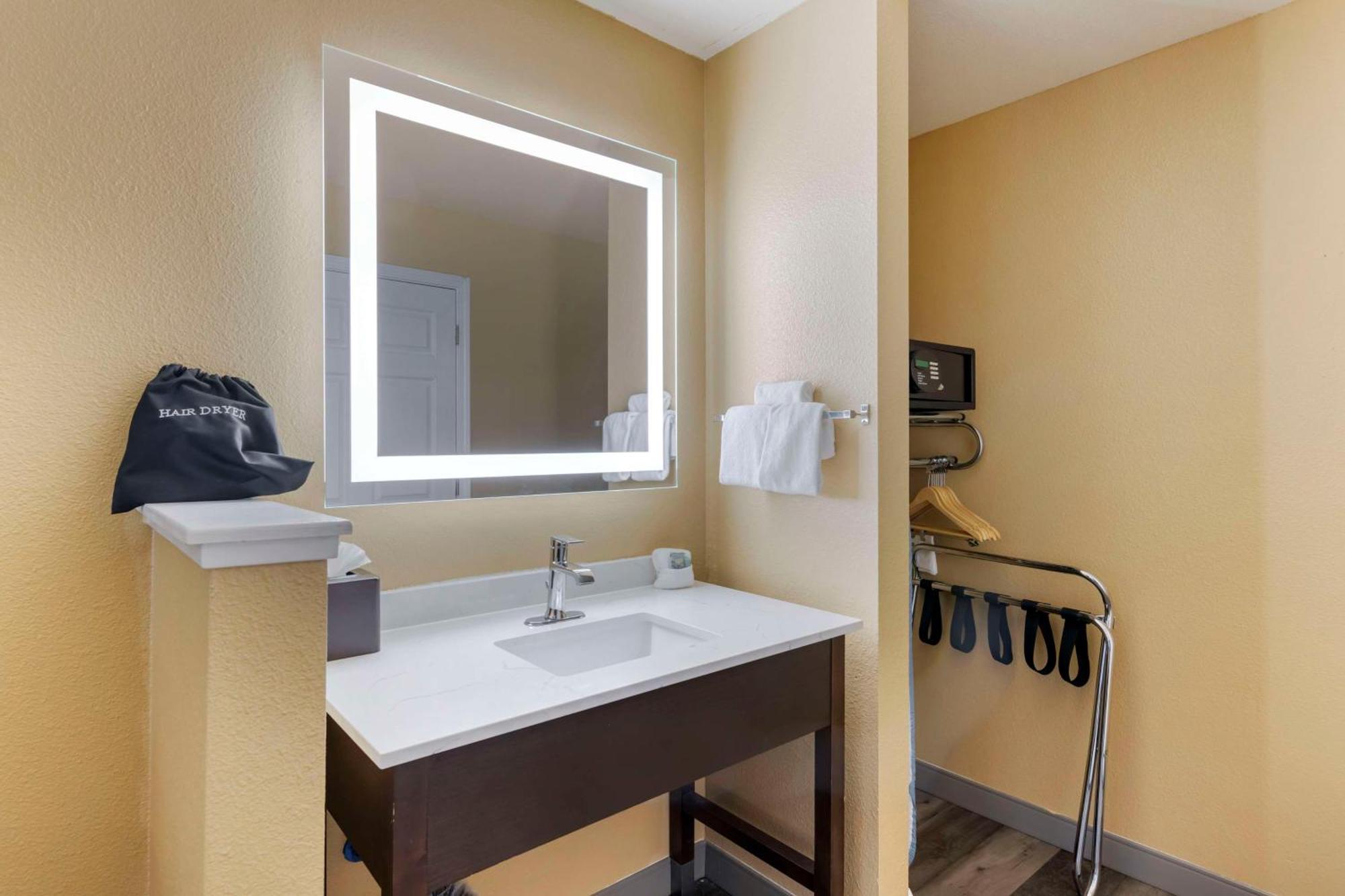 Best Western Fallon Inn & Suites מראה חיצוני תמונה