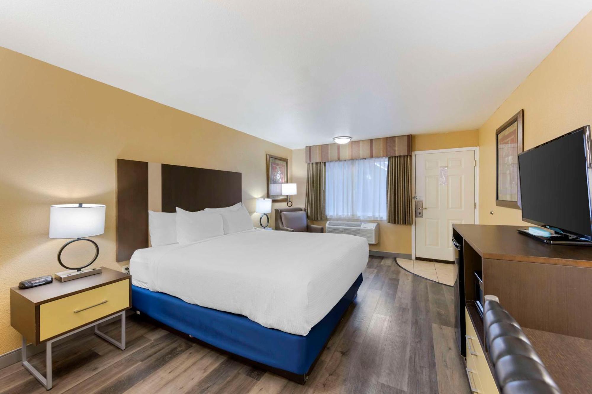 Best Western Fallon Inn & Suites מראה חיצוני תמונה