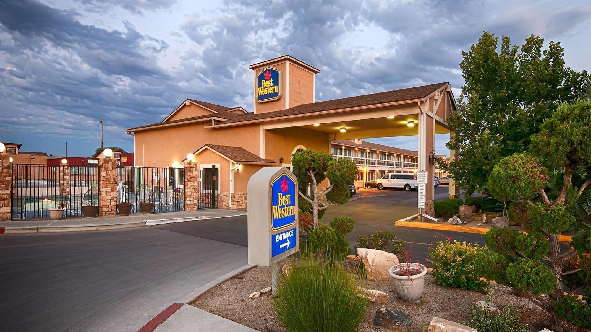 Best Western Fallon Inn & Suites מראה חיצוני תמונה